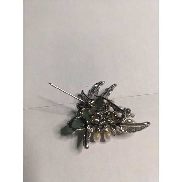 Vintage Silver Tone Faux Baroque Pearl & Jade Grapes Brooch Necklace Pendant - Picture 5 of 8